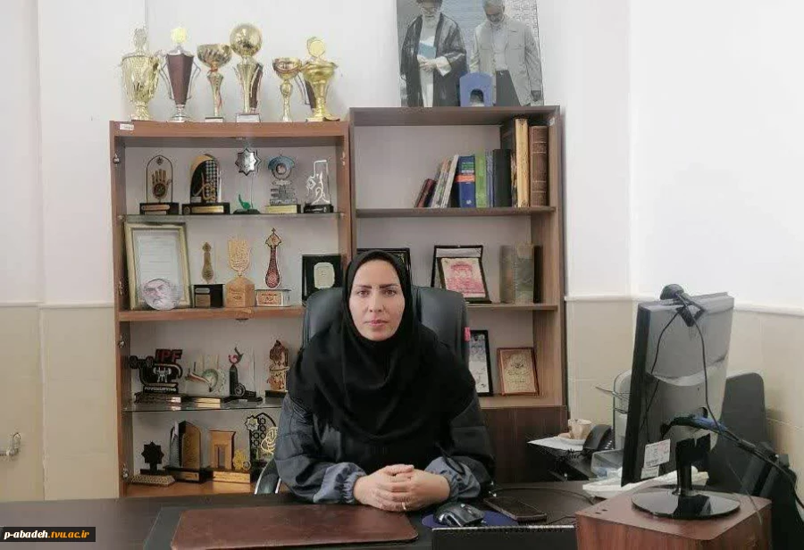 پیام ریاست آموزشکده پسران آباده به مناسبت دهه مبارک فجر
 2